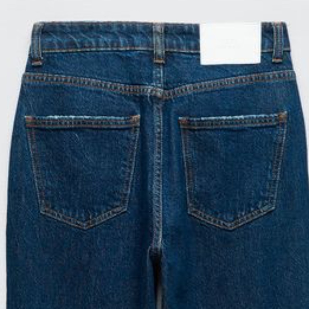 Zara Mom Fit Jeans - Picture 3 of 4